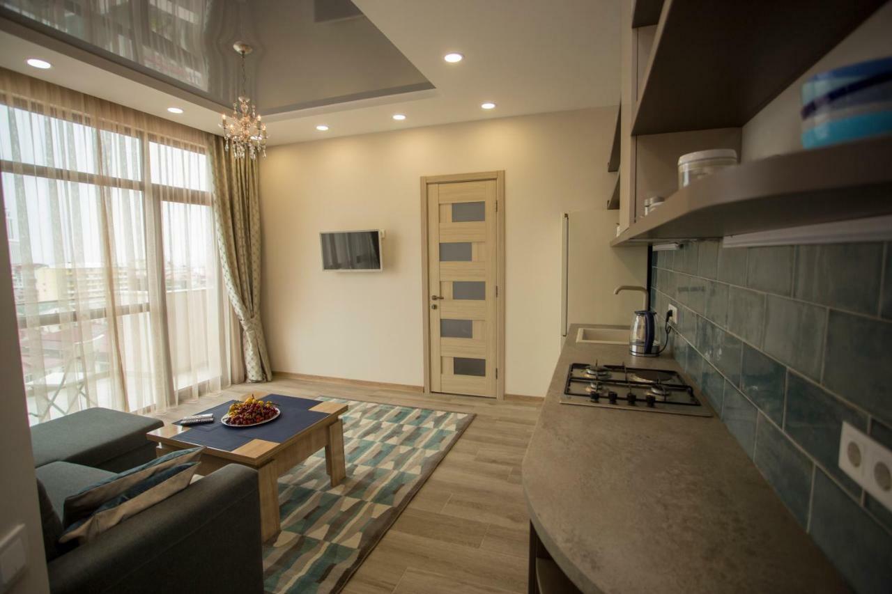 Nano'S Exclusive Fashionable Apartment บาทูมิ ภายนอก รูปภาพ