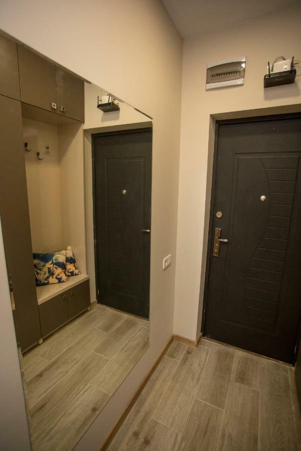 Nano'S Exclusive Fashionable Apartment บาทูมิ ภายนอก รูปภาพ