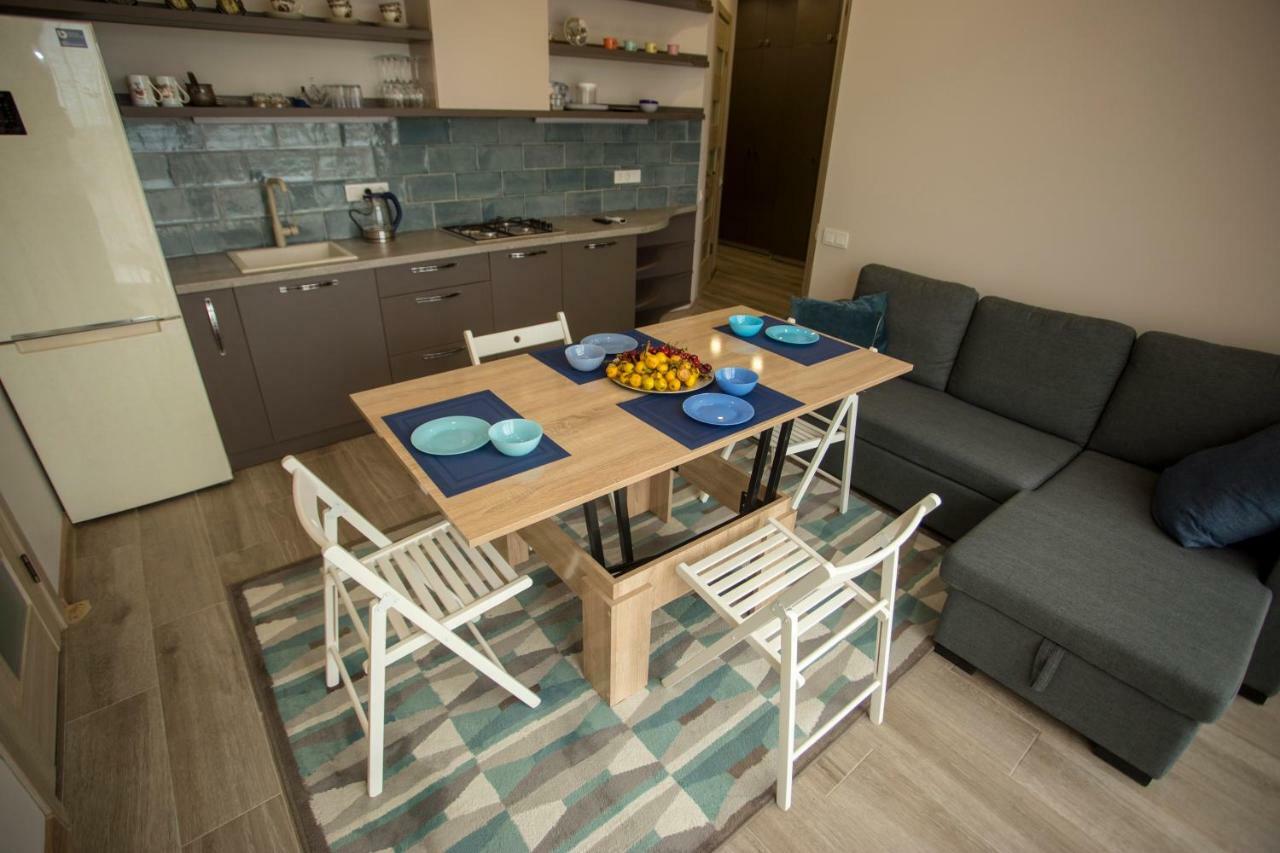 Nano'S Exclusive Fashionable Apartment บาทูมิ ภายนอก รูปภาพ
