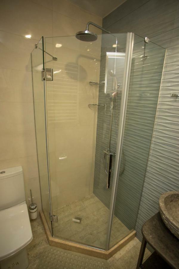 Nano'S Exclusive Fashionable Apartment บาทูมิ ภายนอก รูปภาพ