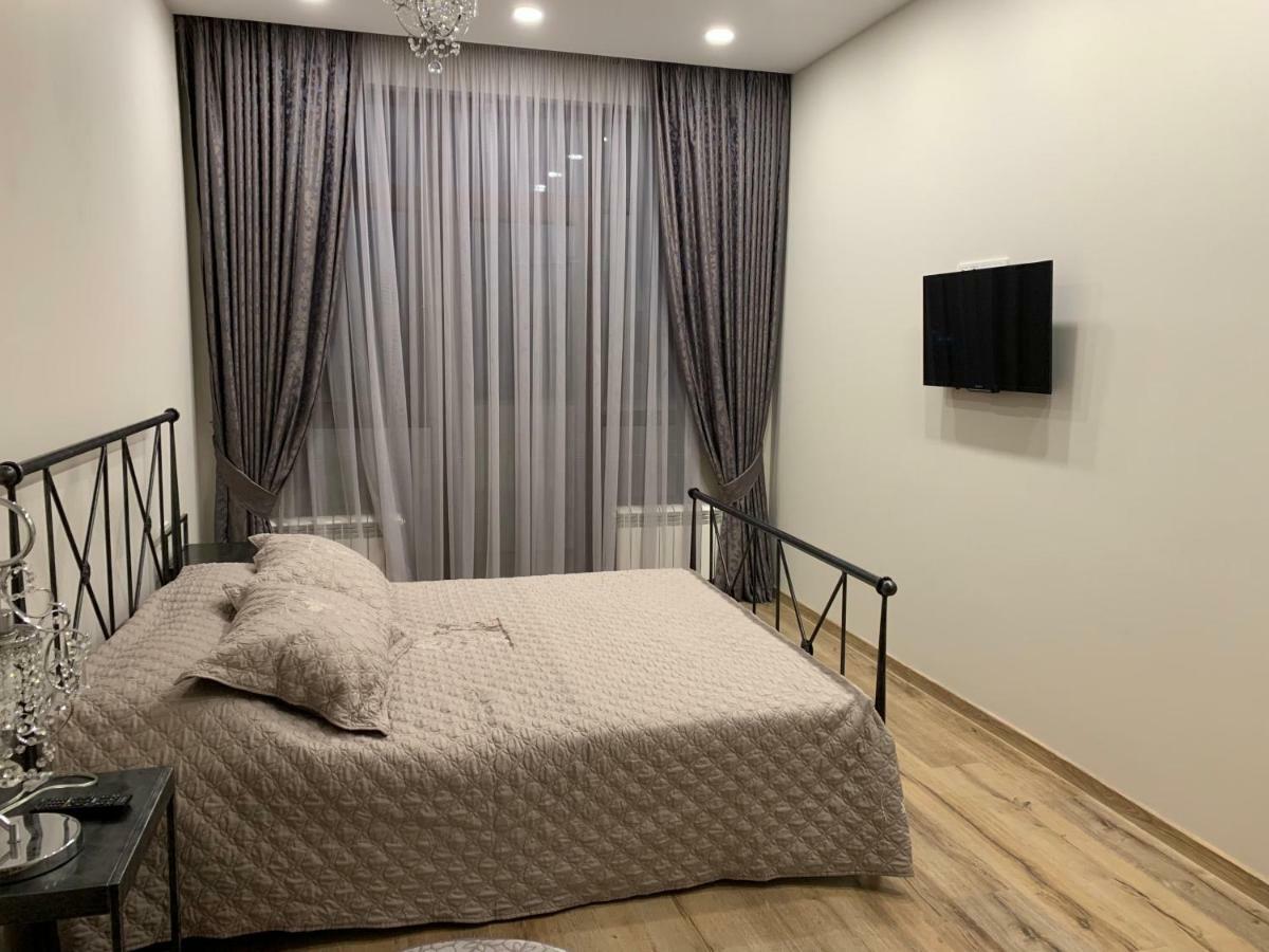 Nano'S Exclusive Fashionable Apartment บาทูมิ ภายนอก รูปภาพ